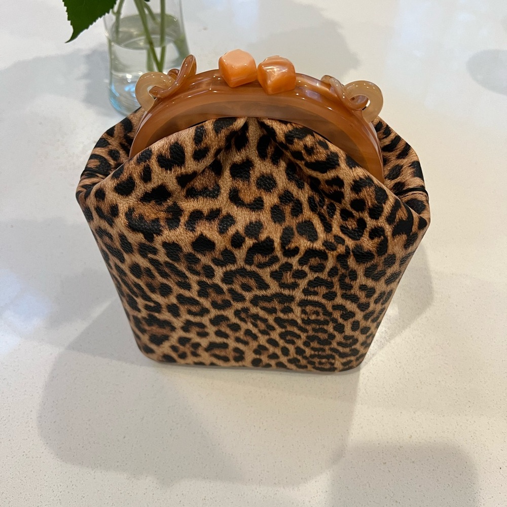 Faux leather leopard print handbag